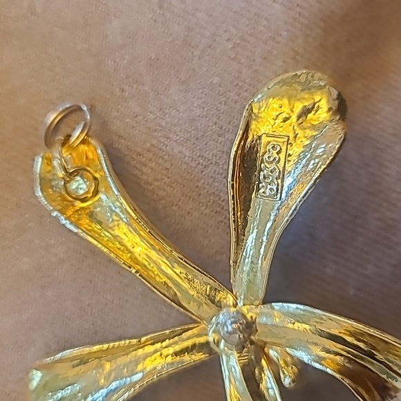 RISIS real orchid pendant coated in 22- 24k gold - Picture 3 of 3